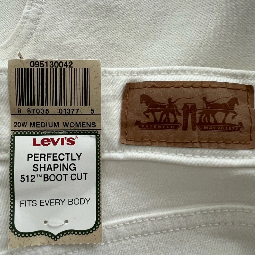 Levi’s Perfectly Shaping 512 Boot Cut White Jeans Women's 20W Medium - Picture 6 of 6